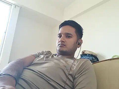 Jonrobinso online show from April 4, 5:36 am