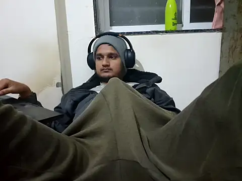 Snapshot of Jonrobinso chatting on November 30, 5:36 pm Jonrobinso online show from November 30, 5:36 pm