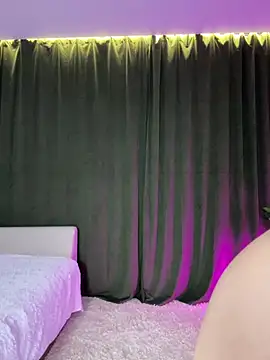 LoveLuna  online show from March 29, 9:27 pm