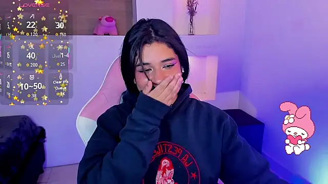 BonnieTaylor0 online show from March 11, 9:45 am