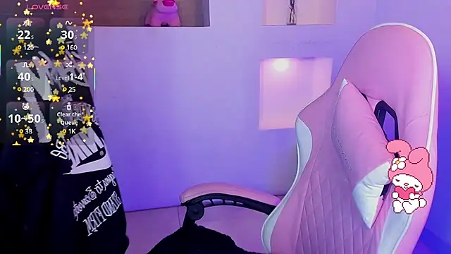 BonnieTaylor0 online show from March 10, 9:45 am