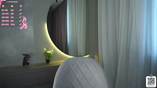 EvelyynLopez online show from February 27, 8:56 am