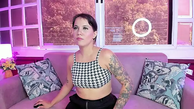 Snapshot of MelaniieRoux chatting on September 29, 7:30 pm MelaniieRoux online show from September 29, 7:30 pm