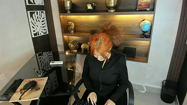 MelaniieRoux online show from April 10, 7:43 pm