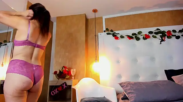  evamilf  online show from May 18, 1:05 pm