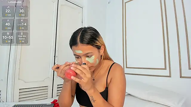 miranda villa online show from November 9, 12:20 pm