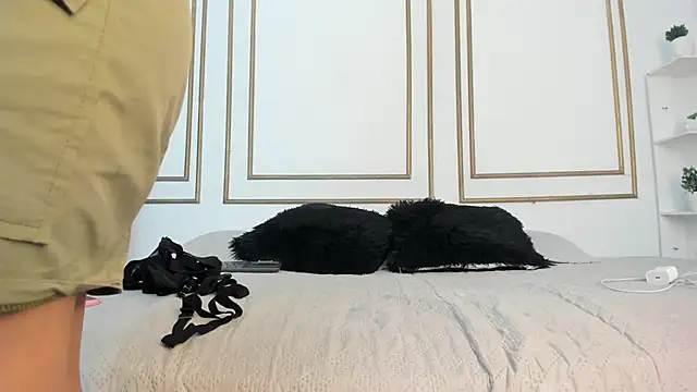 miranda villa online show from December 14, 12:22 pm