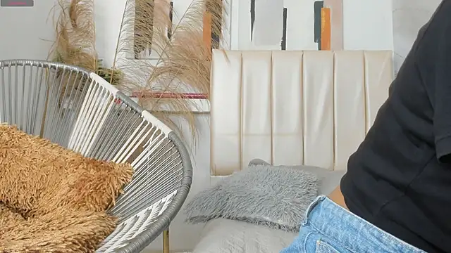 miranda villa online show from April 9, 12:22 pm