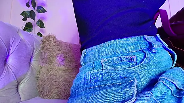 miranda villa online show from February 19, 12:57 pm