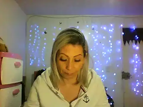 alixia81 online show from February 21, 11:21 pm