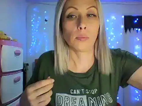 alixia81 online show from February 28, 11:12 pm