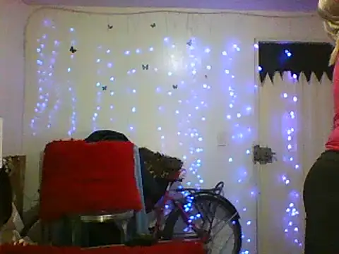 alixia81 online show from March 17, 11:46 pm