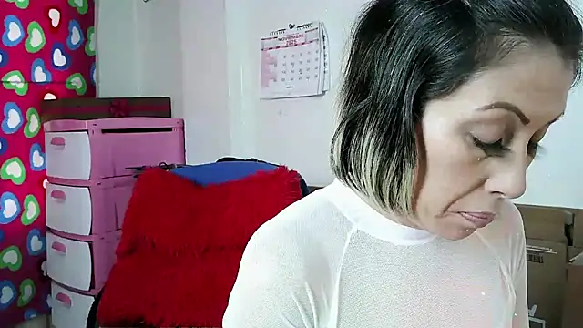 alixia81 online show from November 23, 4:06 pm