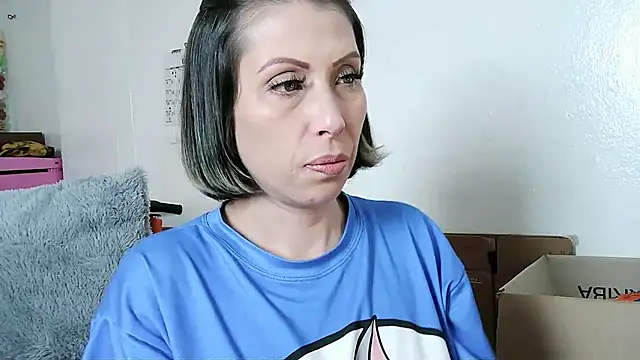 alixia81 online show from January 15, 9:29 pm