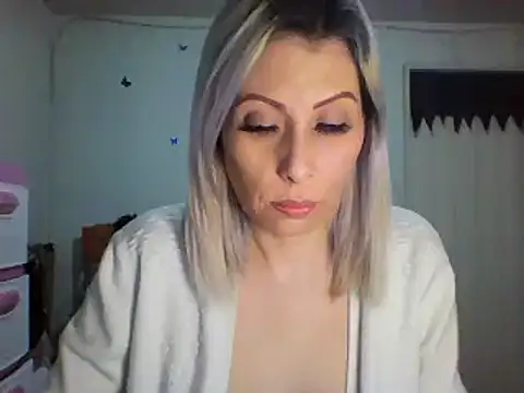 alixia81 online show from March 2, 11:28 pm