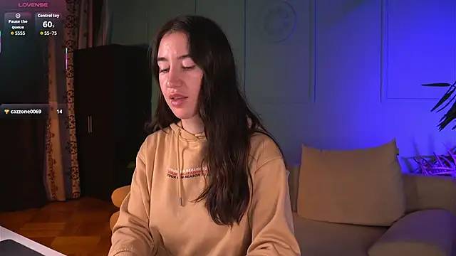 Belle Via online show from March 30, 2:07 pm