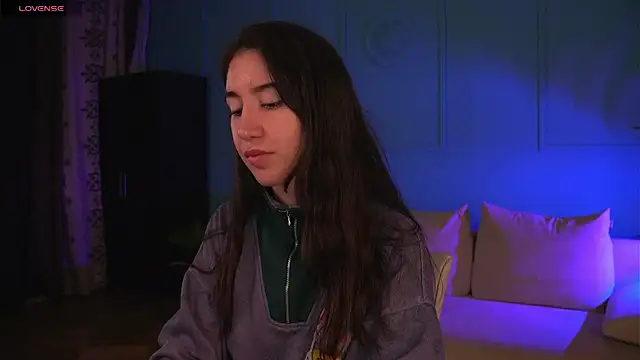 Belle Via online show from April 15, 7:18 pm