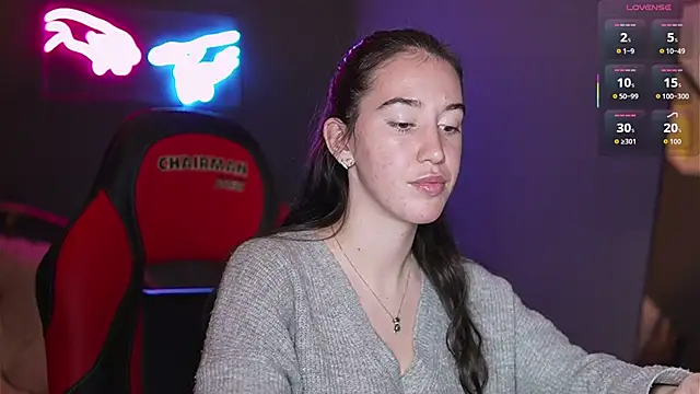 Belle Via online show from May 11, 1:45 pm