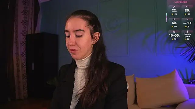 Belle Via online show from April 13, 2:32 pm