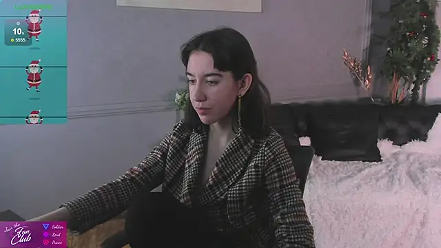 Snapshot of Belle_Via chatting on January 1, 1:48 pm Belle Via online show from January 1, 1:48 pm