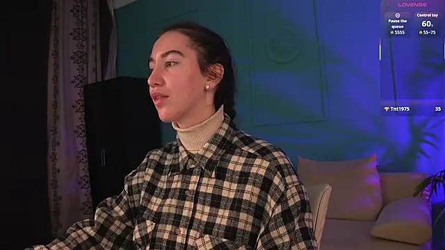 Belle Via online show from April 8, 5:03 pm