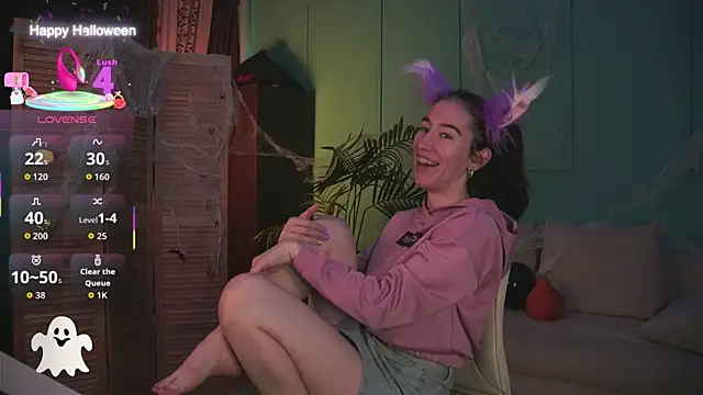 Snapshot of Belle_Via chatting on November 3, 10:19 am Belle Via online show from November 3, 10:19 am