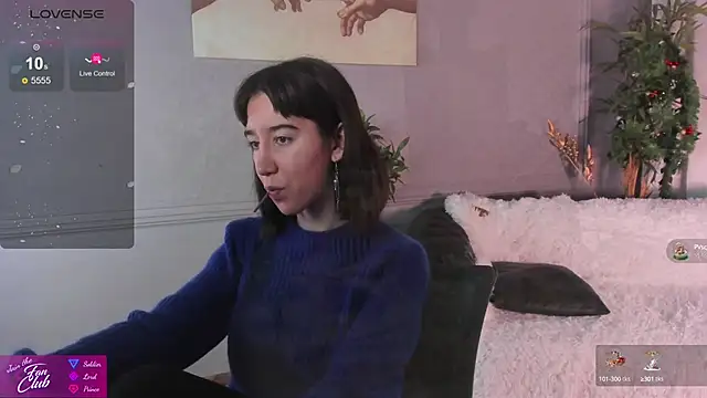 Snapshot of Belle_Via chatting on December 31, 5:22 am Belle Via online show from December 31, 5:22 am