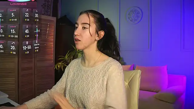 Snapshot of Belle_Via chatting on October 3, 4:08 pm Belle Via online show from October 3, 4:08 pm