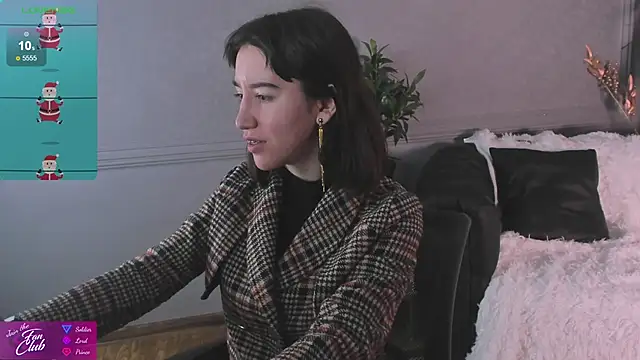 Snapshot of Belle_Via chatting on January 1, 10:43 am Belle Via online show from January 1, 10:43 am