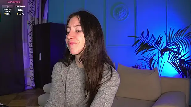 Belle Via online show from March 13, 3:39 pm