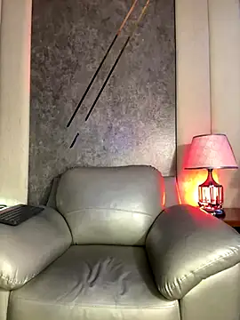 Snapshot of AaronCruz_ chatting on November 18, 8:45 pm AaronCruz online show from November 18, 8:45 pm