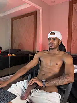 AaronCruz  online show from March 19, 10:48 am