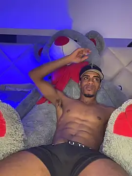 Snapshot of AaronCruz_ chatting on November 9, 7:12 am AaronCruz online show from November 9, 7:12 am