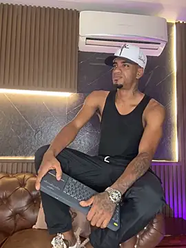 AaronCruz  online show from February 27, 11:59 pm