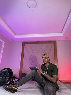 AaronCruz  online show from March 15, 4:19 am