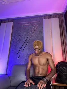 AaronCruz  online show from February 6, 4:41 am