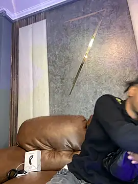 AaronCruz  online show from February 18, 12:49 pm