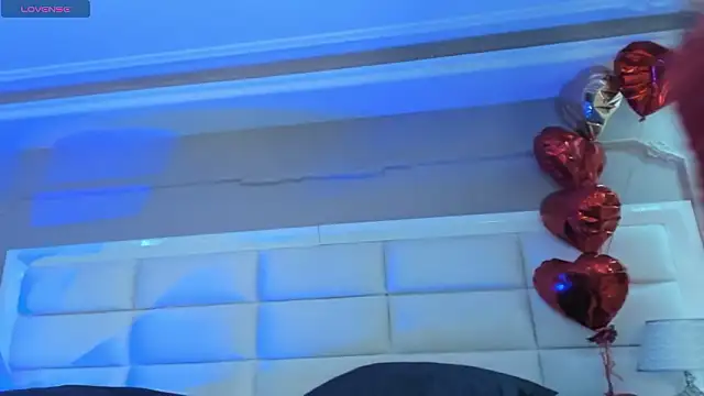 AaronCruz  online show from February 21, 1:35 pm