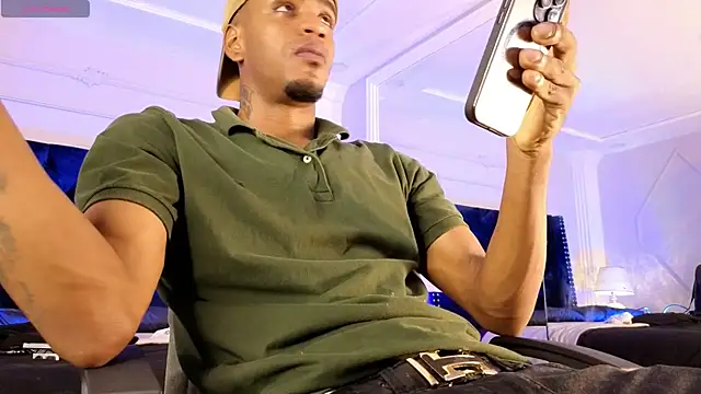 AaronCruz  online show from April 9, 12:34 am