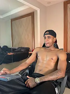 AaronCruz  online show from March 21, 10:09 am