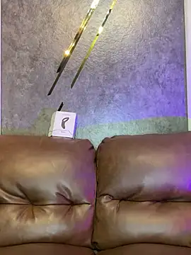 AaronCruz  online show from March 12, 7:36 pm