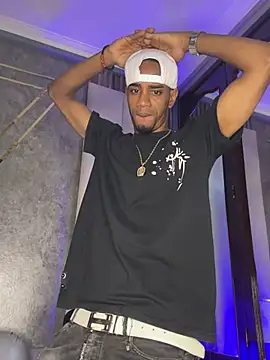 AaronCruz  online show from January 9, 8:05 pm