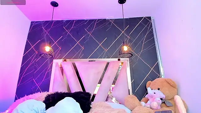 Snapshot of Miia77_ chatting on February 6, 3:57 am Miia77 online show from February 6, 3:57 am