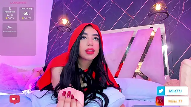 Snapshot of Miia77_ chatting on January 17, 3:21 am Miia77 online show from January 17, 3:21 am