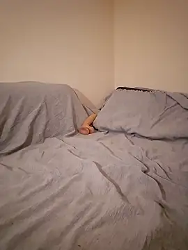 Snapshot of fox--3 chatting on November 7, 1:21 am fox--3 online show from November 7, 1:21 am