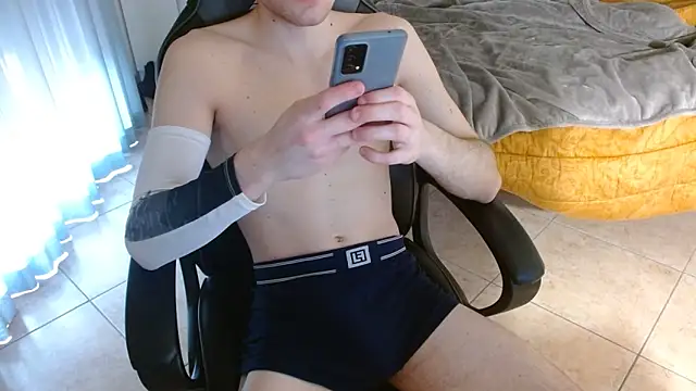 FitGuyDream online show from February 6, 8:10 am