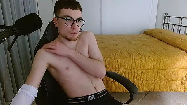 FitGuyDream online show from January 2, 5:29 pm