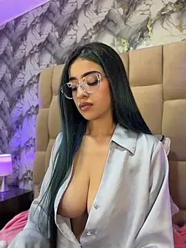 Snapshot of Kristin_Ramirez chatting on June 10, 1:18 am Kristin Ramirez online show from June 10, 1:18 am