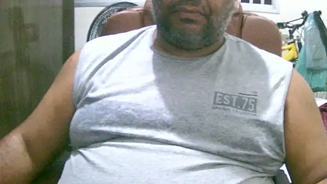 Snapshot of ulmo_br chatting on November 18, 9:07 pm ulmo br online show from November 18, 9:07 pm