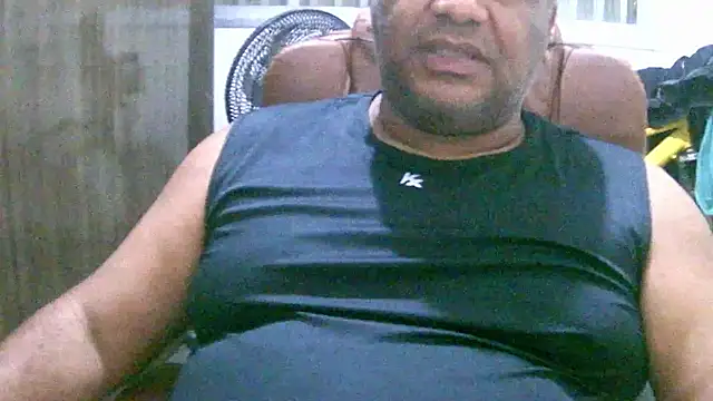 Snapshot of ulmo_br chatting on November 6, 10:36 pm ulmo br online show from November 6, 10:36 pm